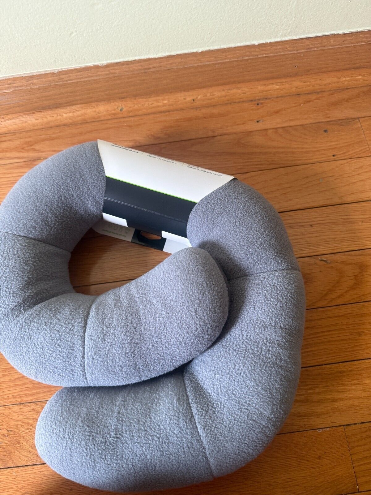 $40 New Travelon Deluxe Wrap N Rest Pillow Medium Blue Gray