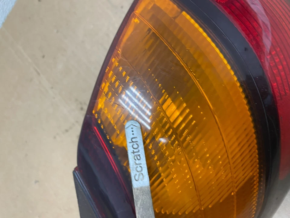 Luz trasera izquierda conductor Subaru Legacy Outback 2001 a 2004 Q6649 DW Foto 4 de 4