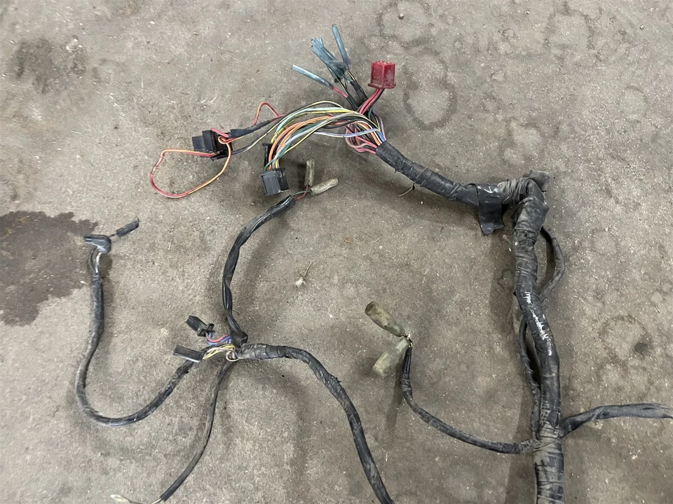 Kawasaki Vulcan Nomad 1500 VN 1500 99 00 1999 2000 OEM Main Wiring Harness - Image 2 of 4