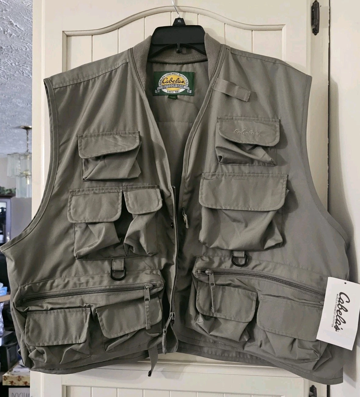 Cabela's Men's XL Reg Cargo Fishing Vest Full Zip Polyester Blend Hiking NWT!