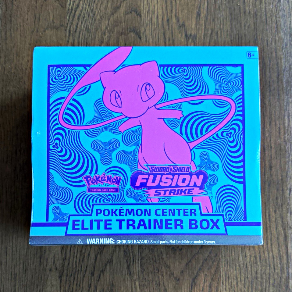 Pokemon Fusion Strike ETB Pokemon Center 