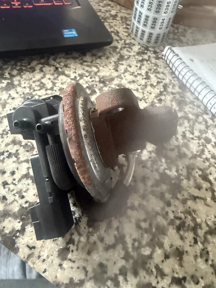 Válvula Grand Marquis 2006 4,6 L EGR fabricante de equipos originales Foto 2 de 4