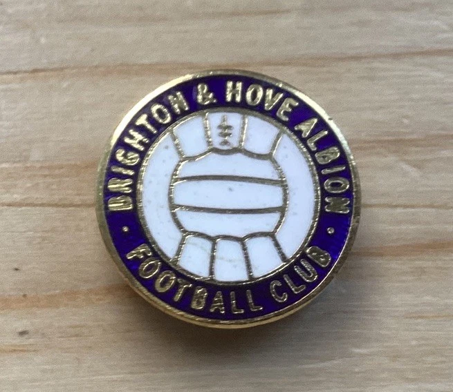 Brighton & Hove Albion Clubs A-B Premiership Clubs Football Badges & Pins for sale