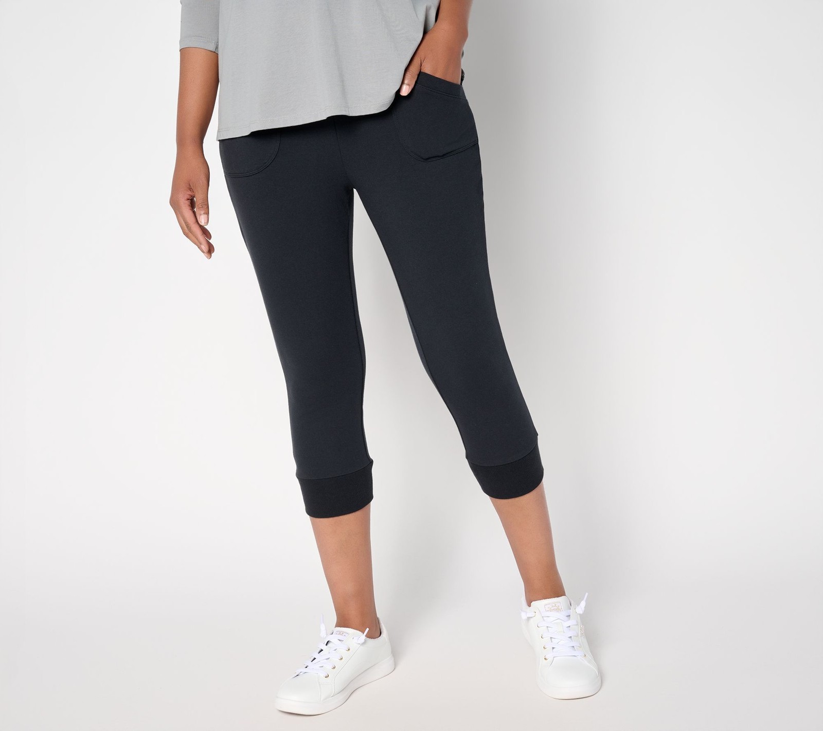 Fashion Women's Petite Pants PXL Knit Capri Black A700351
