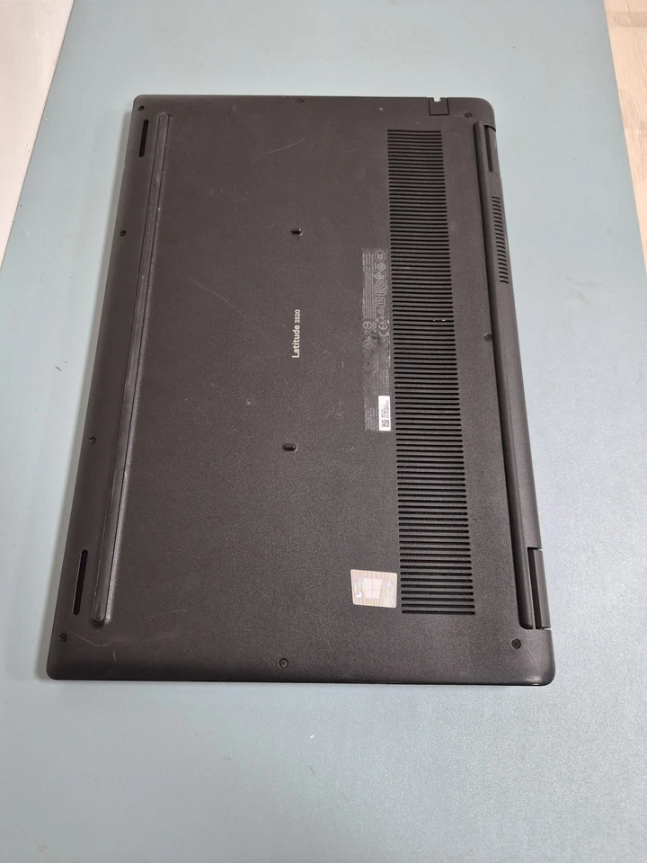 Dell Latitude 3520 - Does not power on - For Parts - Image 3 of 4