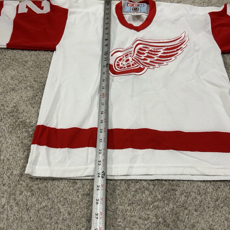 Vintage CCM NHL Dino Ciccarelli Detroit Red Wings Youth Jersey Boy's Large/XL - Image 4 of 4