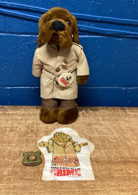 Vintage Scruff Mcruff Dakin Crime Dog Plush (1979) W/ Pin Badge & Baggie (1973)