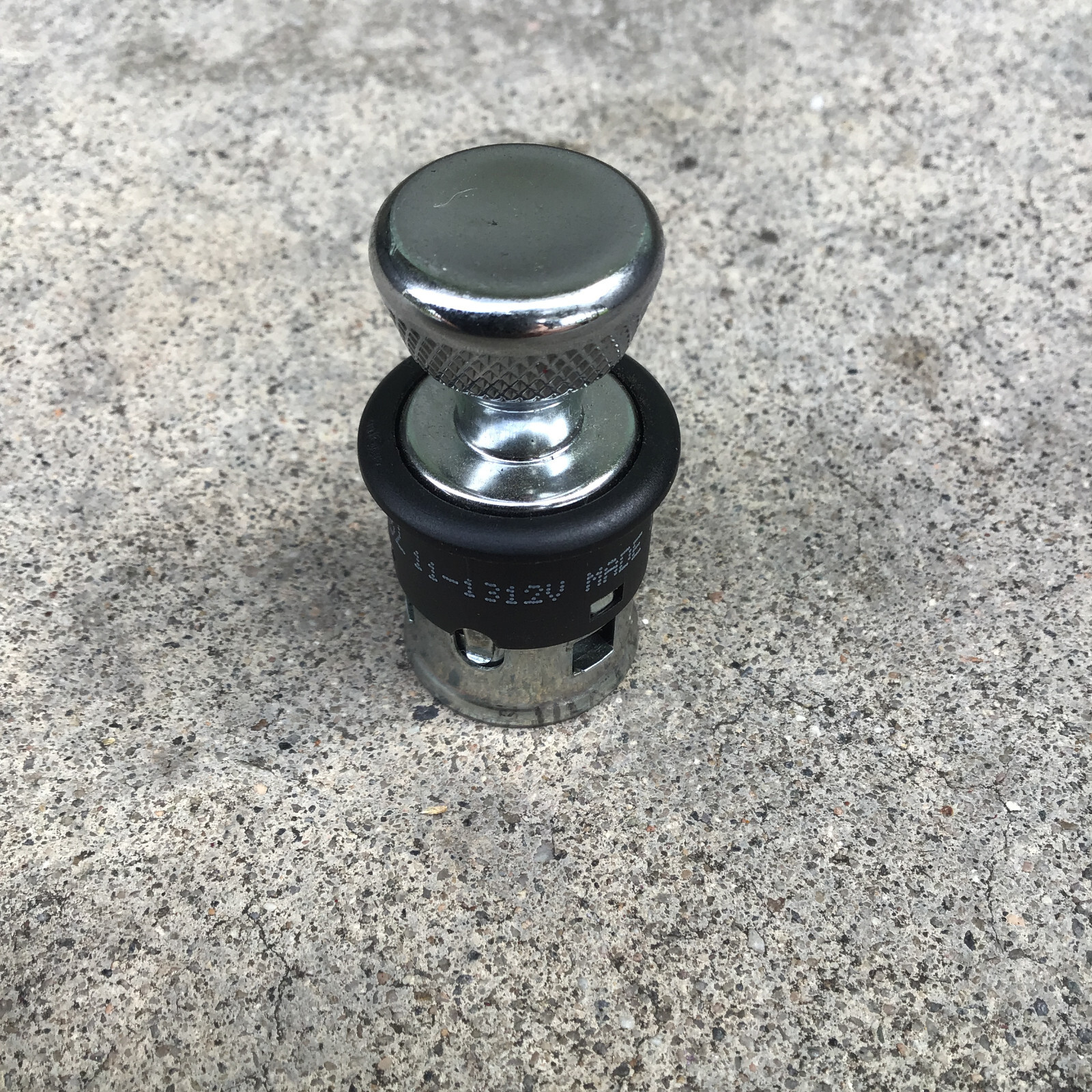GENUINE BENTLEY BENTAYGA CONTINENTAL GT GTC FLYING SPUR CHROME CIGARETTE LIGHTER