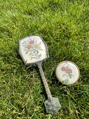 Set florales Design Jugendstil Spiegel, runder Waschtischkasten, sehr schön.