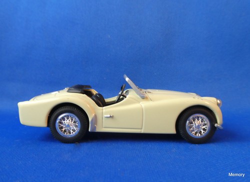 TRIUMP TR3A VANGUARDS LLEDO 1/43 - Foto 4 di 8