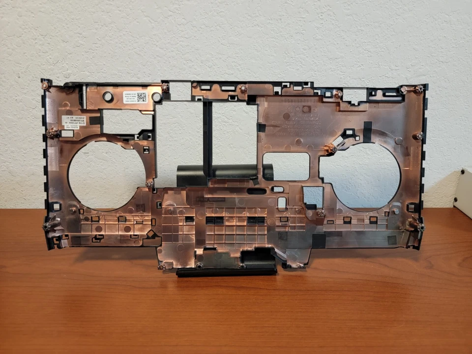 Chasis de caja inferior OEM ALIENWARE área 51 m (DP/N: 05M6VV) Foto 2 de 3