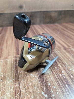 Vintage Ryobi SLR8 fishing reel made in Japan right left