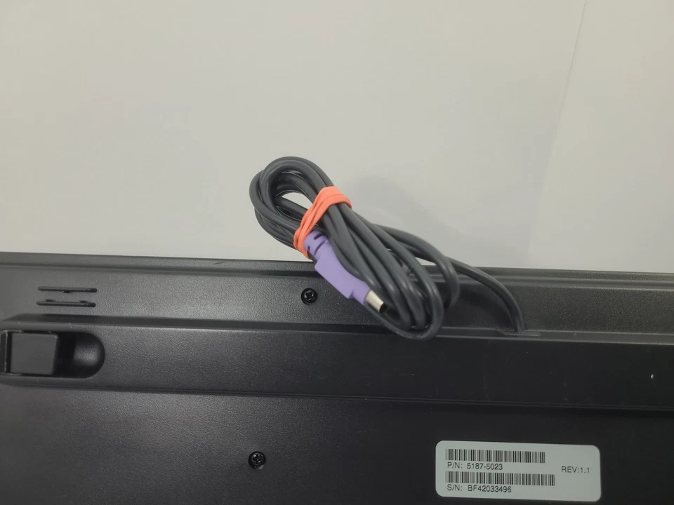 Compaq Wired Keyboard Model #5185 - Image 2 of 4