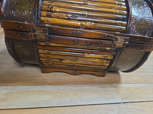 Hinged Wood Wicker Rattan Bamboo Woven Storage Trunk Trinket Box Handmade M2 - Picture 8 of 17