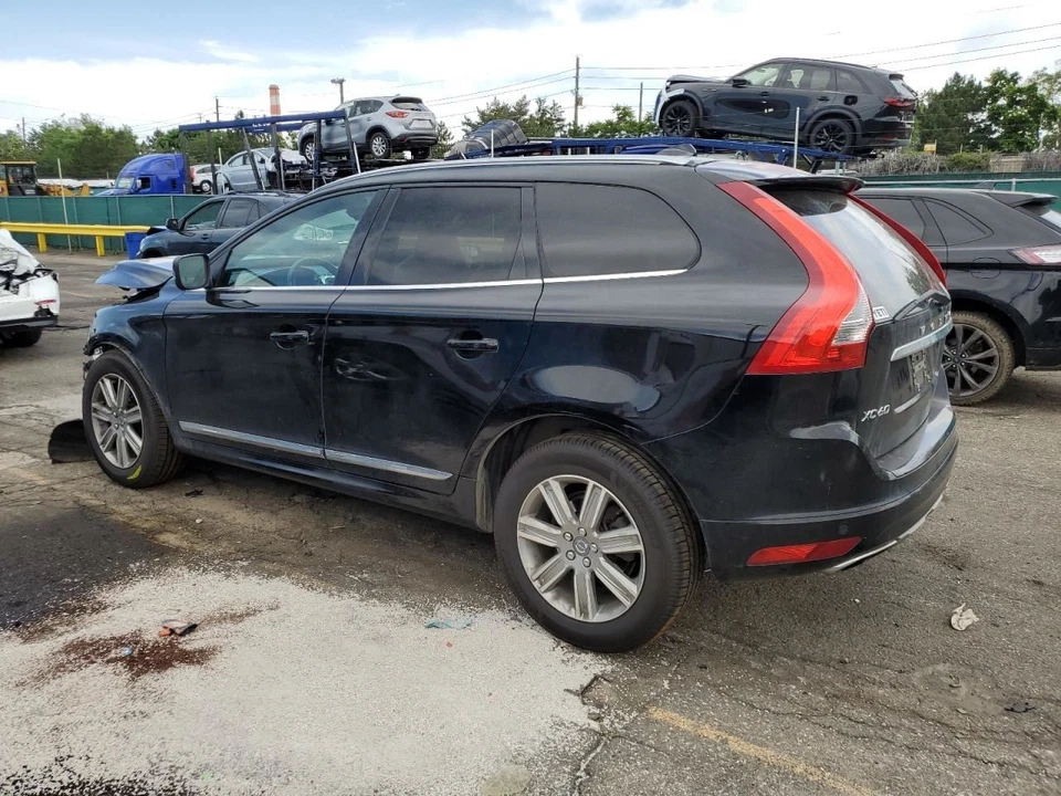 BLK LEFT FRONT DOOR TRIM PANEL 2012 VOLVO XC60 Foto 3 de 4