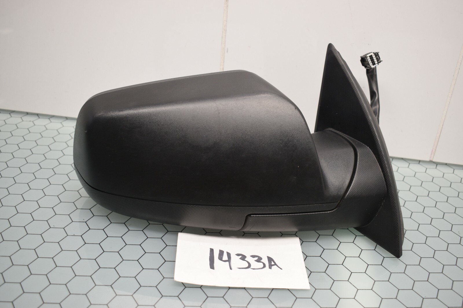 10 - 17 Chevrolet Equinox Passenger side Mirror Used Power #1433-A