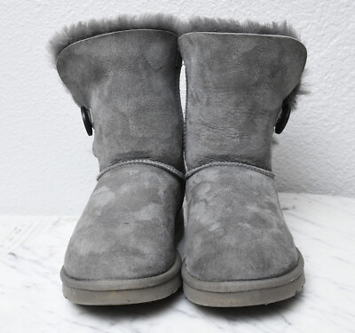 UGG Bailey Button II Womens Sz Gray Sheepskin Suede Warm Short