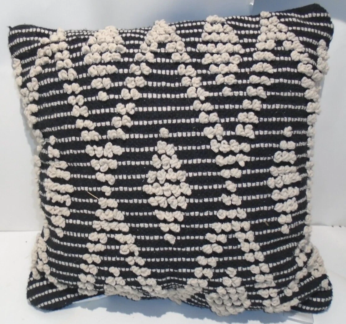 Arlee Woven Throw decorative Pillow tan and black diamonds 20 x 20 in