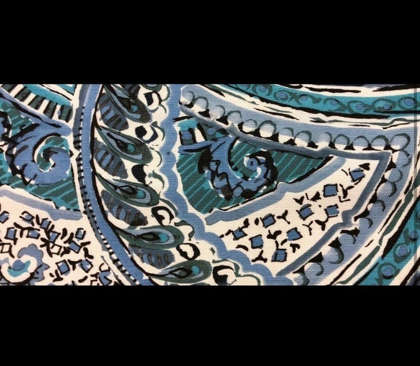 Clarence House Katmandú estampado de lino azul cachemir Foto 3 de 4