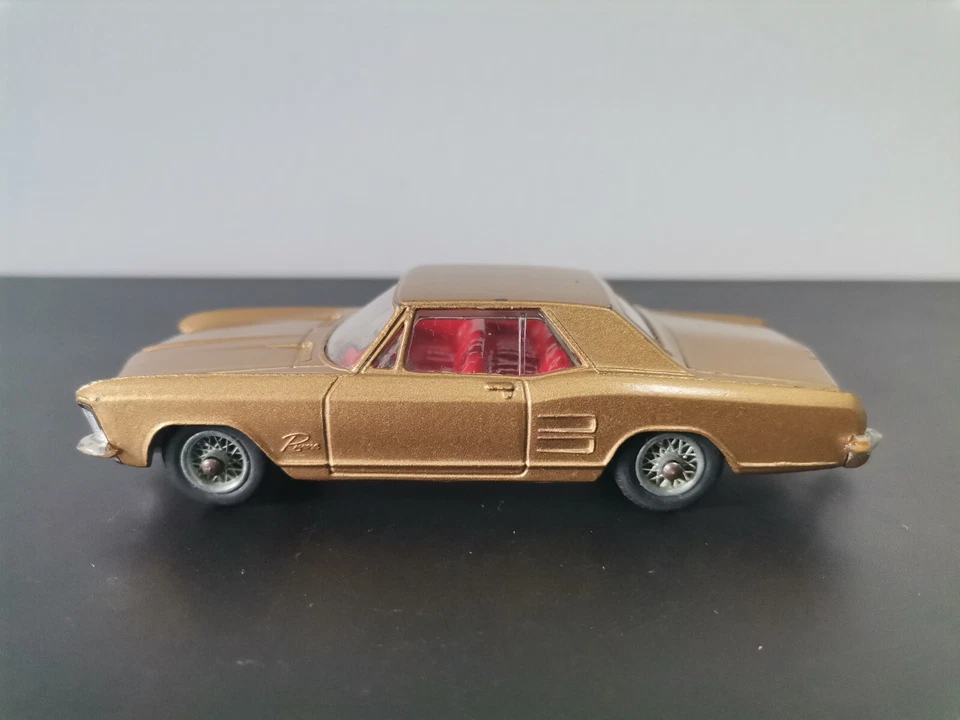 CORGI TOYS 245 BUICK RIVIERA - Immagine 2 di 4