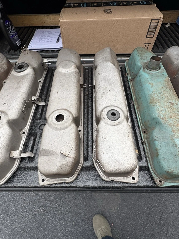 Cubiertas de válvula Mopar Big Block Foto 3 de 4