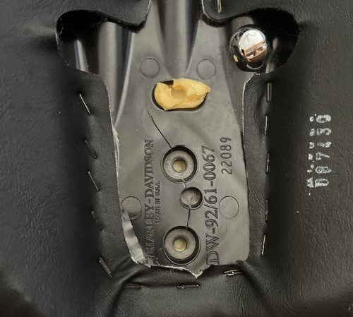 Harley-Davidson Stitched Motorcycle Rear Seat RDW-92/61-0067 Heritage Softail - Picture 10 of 12