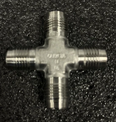 Swagelok SS-4-VCR-CS 316 Stainless Steel 1/4" VCR Face Seal 4 Way Cross
