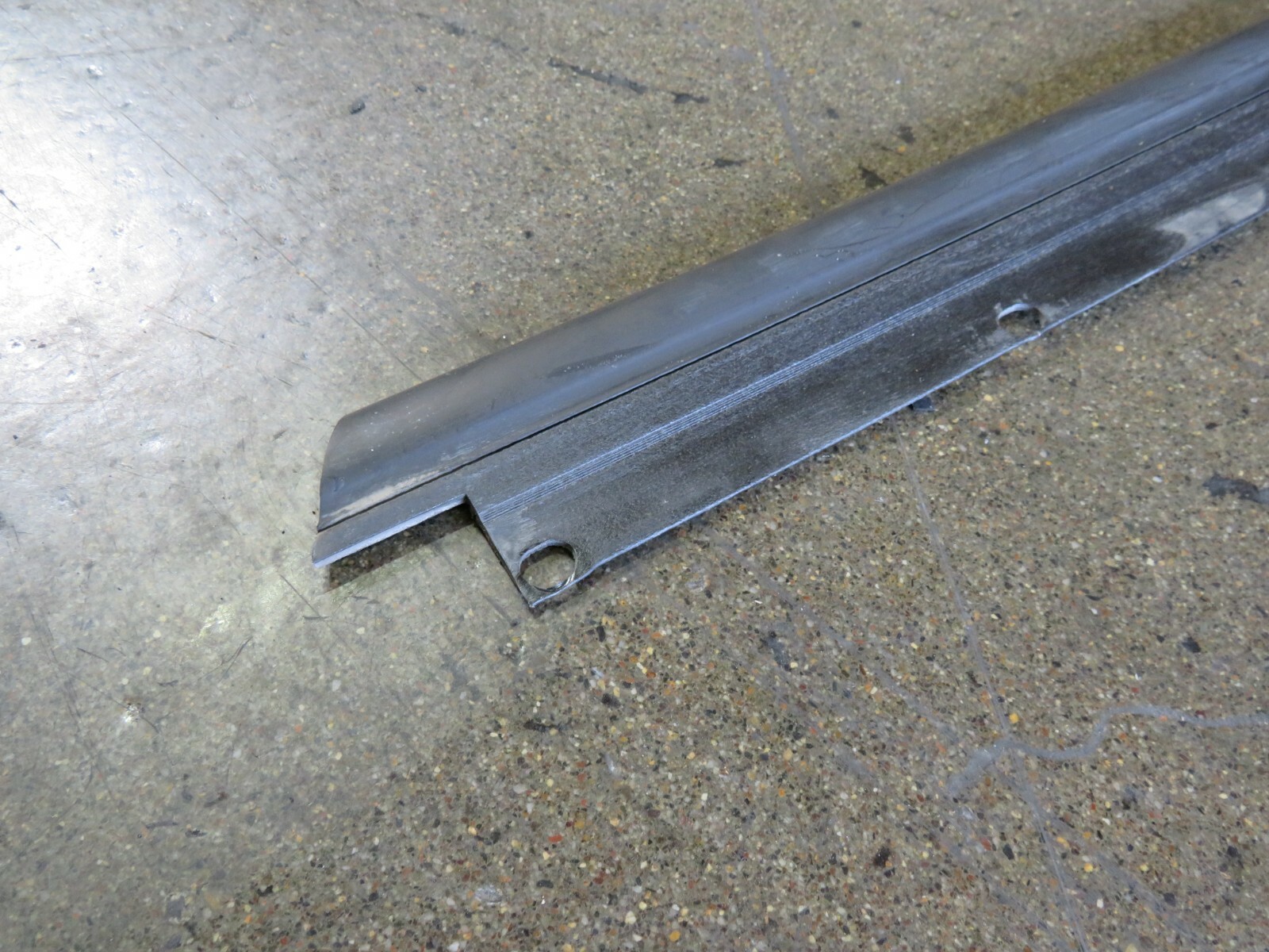 Lamborghini Gallardo Spyder, LH, Left, Outer Glass Scraper, Used, P/N 407837477