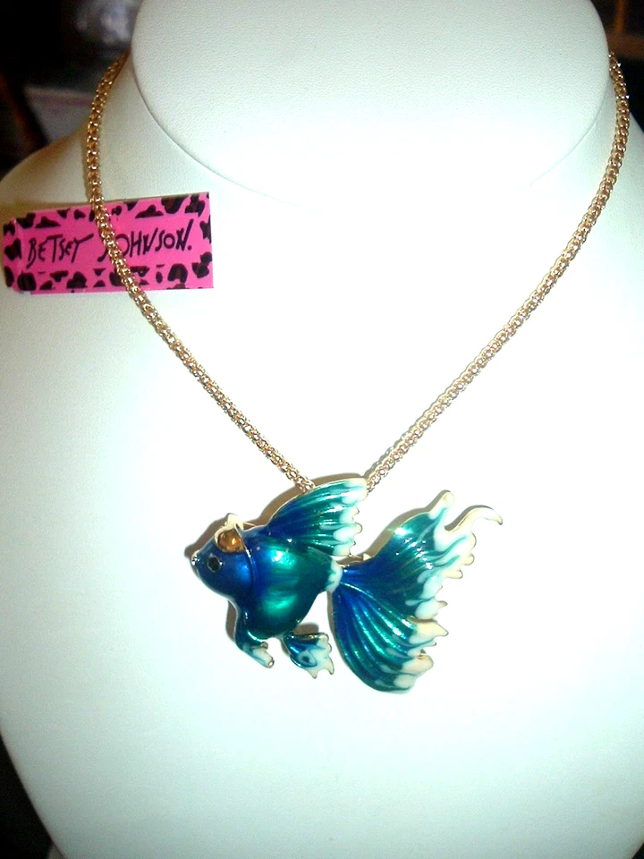 Betsey Johnson BLUE Glazy ENAMEL WHITE Tipped FINS BLUE FISH NECKLACE/BROOCH-PIN - Image 4 of 4