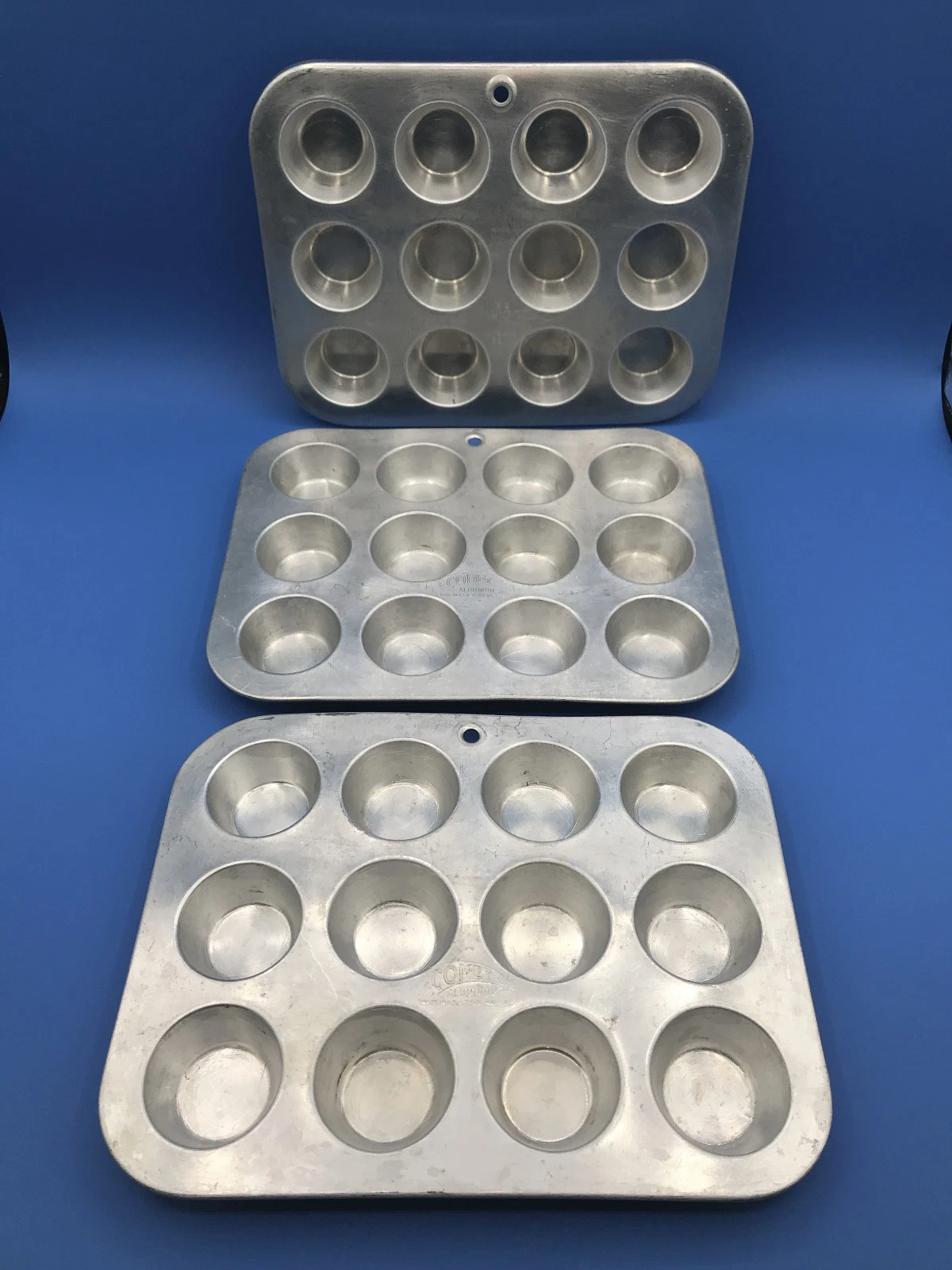 3 VTG Aluminum Mini Muffin 12 Cupcake Pans, 2 Comet & 1 Mirro, 9.75 x 7.5 in
Opens in a new window o