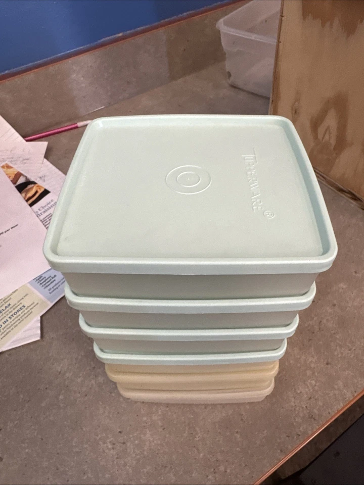 Lote De Colección Tupperware 6 Cuadrado-a-Way Sandwich Keeper Transparente con Sello Como Nuevo #670 Foto 2 de 4