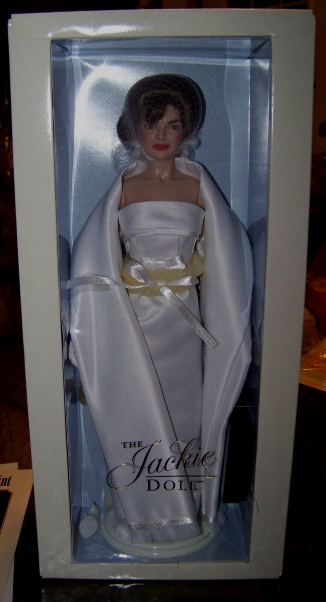 The Jackie Doll Franklin MINT Jacqueline Kennedy Onassis White