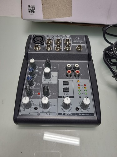 Behringer XENYX 502 Premium 5 Input 2 Bus Mixer (Rack 7B) - Picture 2 of 6