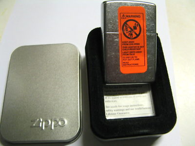 Vintage (2000 G-XVI) “Crescent Moon Over Mountains”Zippo Lighter