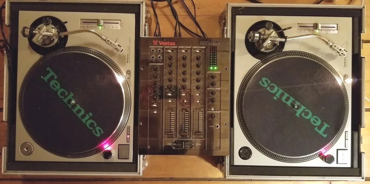 DJ Controller Setup Technics SL-1200 MK2 Vestax PMC 170A Shure M447  Turntable x2