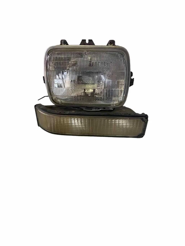 97 98 99 00 01 02 Chevy Pickup 3500 Faro Faro Conjunto Pasajero Derecho Foto 4 de 4