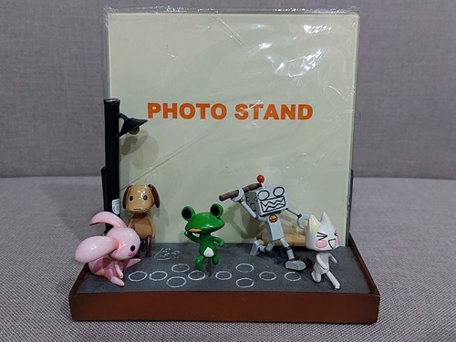 Doko Demo Issho Diorama Photo Stand Inoue Toro Figure Sony 2003 5.5in - Afbeelding 1 van 11