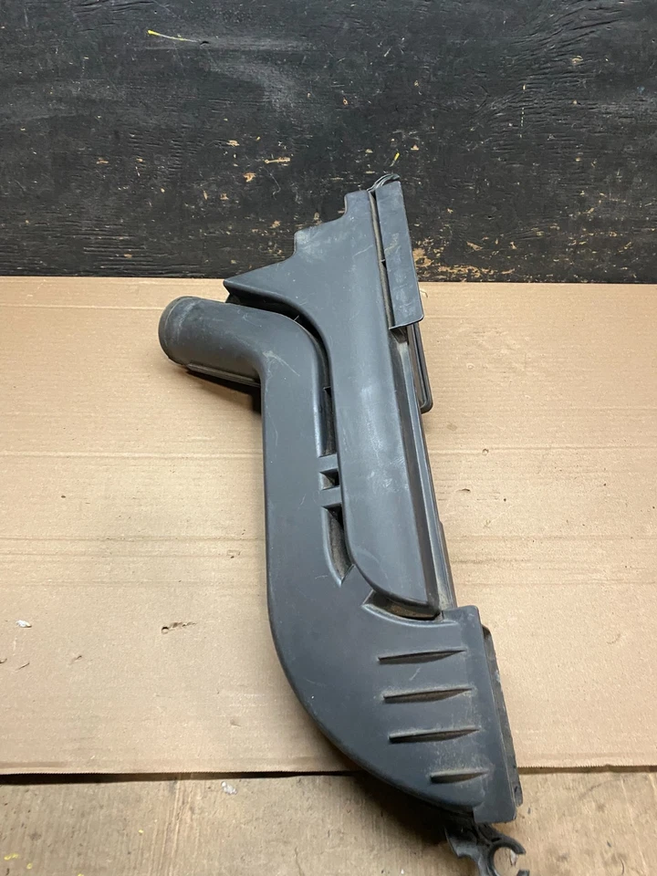 Оригинальная впускная трубка переднего воздухоочистителя 2007–2012 Nissan Altima 2,5 л U7789 DG - Изображение 3 из 4