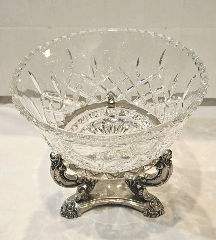 Centro de mesa y soporte de compota Godinger Victorian Revival Shannon de cristal cortado Foto 3 de 4