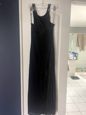 Women's Black Formal Prom Ball Gown Shimmery Design with Slit on Side Size M