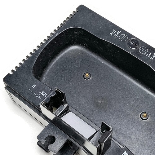 Drager Charger Adapter Type X-am 7000. PN: 8316487. Made in Germany - Bild 3 von 10