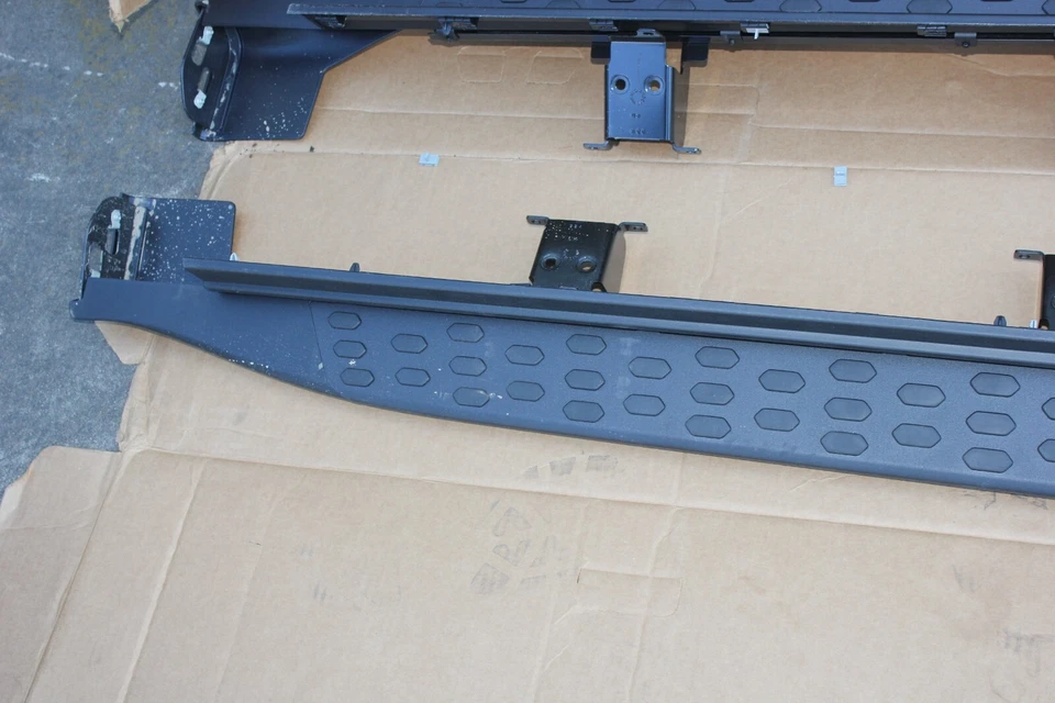 Escalones laterales integrados Mopar originales izquierda y derecha para Grand Cherokee L (otr3) Foto 2 de 4