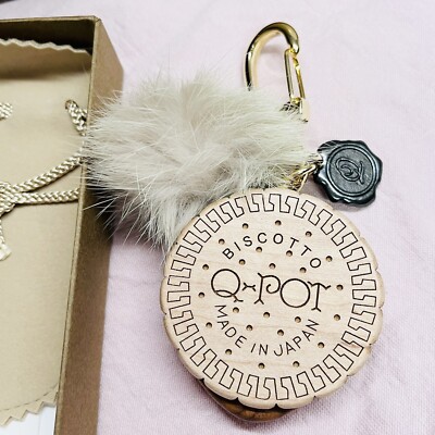 Q-pot. Japan Limited Biscotto Biscuit Wood Key Holder Bag Charm