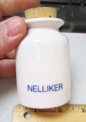 Eva Trio Porcelain Spice jar w cork stopper, designed by Ole Palsby, Nelliker