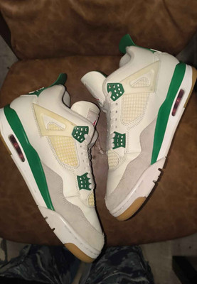 Size 10.5 - Jordan 4 Retro SP x Nike SB Mid Pine Green