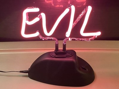 Neon Sign Text Display States Evil Neon Light Red Pink 