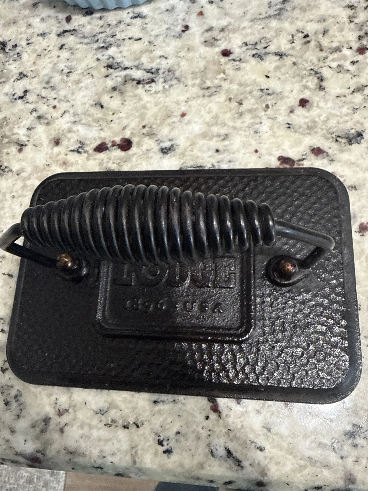 Lodge Cast Iron Burger Press Bacon Panini Sandwich Grill Spiral Handle 4.5”x 7”