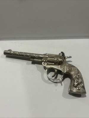 Vintage Hubley Star Diecast Cap Gun With Bull On Handle 