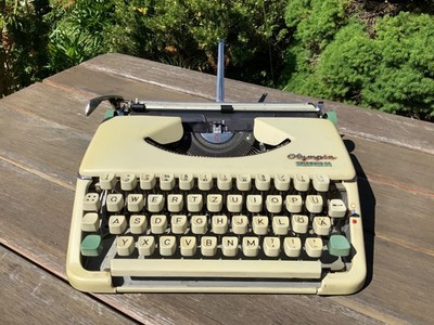 Schreibmaschine Olympia Splendid 66 Schreibmaschinenkoffer Reiseschreibmaschine