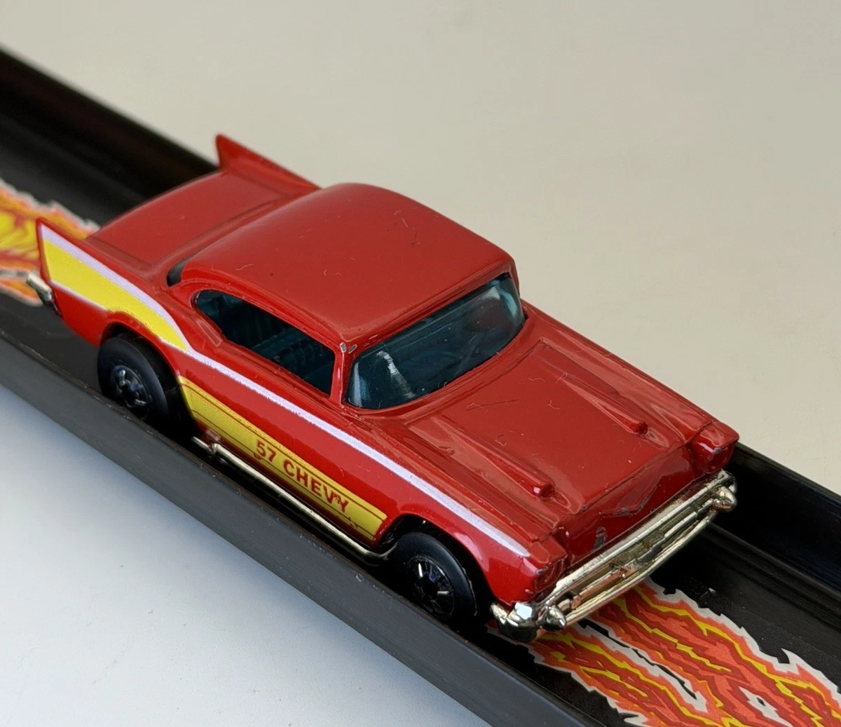 Hot Wheels Red 1957 Vehicle Year Vintage Manufacture Diecast Cars